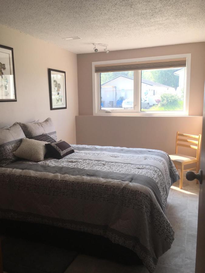 Polar Nights Bed and Breakfast Yellowknife Eksteriør billede